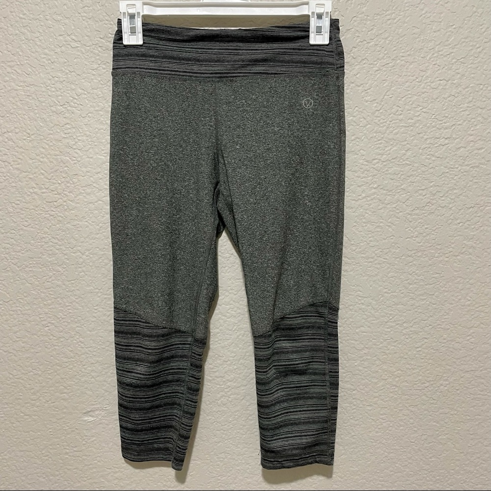 Vogo Athletica Capri Leggings